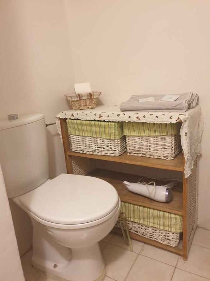 Helga'S House- Una Finestra Sul Borgo Ambra Bagian luar foto